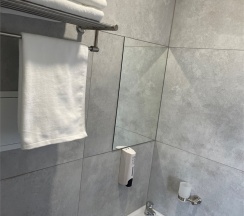 Номер люкс с одной двухместной кроватью в Holiday House