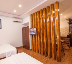 Семейный номер Standard с балконом и с красивым видом из окна в Phuong Nam Guest House