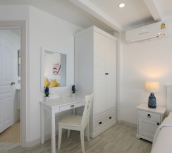 Номер Deluxe с балконом и с видом на море в Kata White Villas
