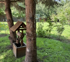 Коттедж с красивым видом из окна в Усадьба Новознаменская