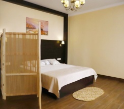 4х местный номер Супериор с оформлением в Alpen House