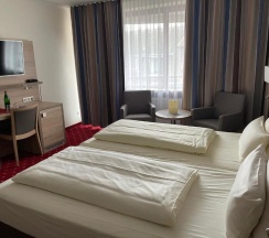 Двухместный номер Deluxe двуспальная кровать в Hotel Harburger Hof