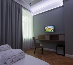 Улучшенный люкс с кроватью размера "king-size" в ITALYANSKAYA 29 Hotel