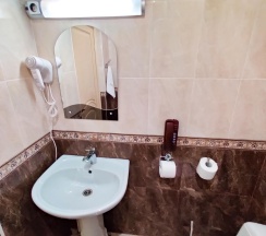 Номер стандарт улучшенный с 1 двуспальной кроватью в Азия