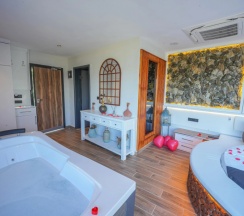 Люкс Honeymoon в Ramitos Hotel