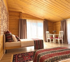 Трехкомнатный улучшенный комфорт с видом на горы | 3 этаж в Hayat Haus