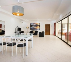Вилла Superior с 2 комнатами с красивым видом из окна в Tortuga Villas Pattaya