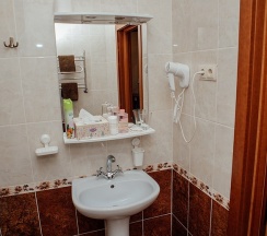 Семейный номер с двумя кроватями (окнами во двор) в Brothershotel.ru
