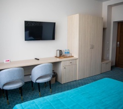 Номер стандарт улучшенный с 1 двуспальной кроватью в Хабаровск