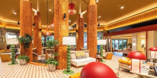 Карон: Курортный отель Mandarava Resort and Spa Karon Beach