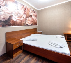 Двухместный номер с видом на внутренний двор двуспальная кровать в Delsochi