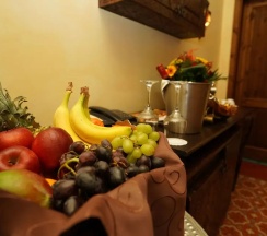 Двухместный номер Superior с видом на сад двуспальная кровать в Hotel Villa Oriental & Restaurant