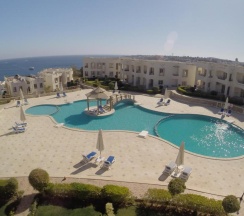 Двухместный номер Standard c 1 комнатой с видом на море двуспальная кровать в Sharks Bay Oasis