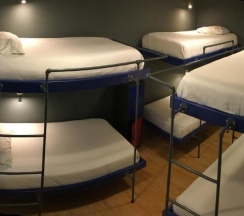 Кровать в общем номере в Hobu Hostel