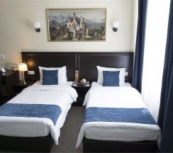 Улучшенная комната с одной большой или двумя раздельными кроватями в Кауфман хаус