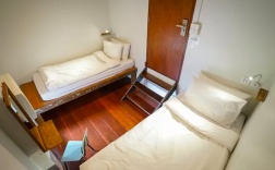 Двухместный номер Small 2 отдельные кровати в Here Hostel