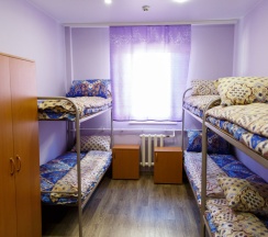 Кровать в общем номере (мужской номер) в Реутовский дворик