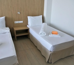 3-местный номер полулюкс с балконом в Браво