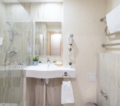 Стандарт "Cabin" с 2 односпальными кроватями или одной двуспальной в Harbor Club Hotel
