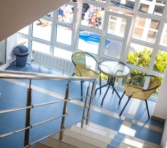 Двухместный номер Superior с балконом и с красивым видом из окна двуспальная кровать в Фотини