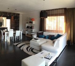 Коттедж в Alex House