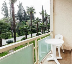 Стандарт одноместный с балконом вид на парк. Корпус 2 в Amza Парк