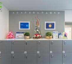 Спальное место в комнате для женщин в Star home