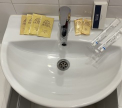 Номер "Стандарт + " с 1 двуспальной кроватью и 1,5 спальным дополнительным местом в Аэропорт Внуково