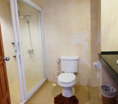 Номер Standard с балконом и с красивым видом из окна в Phu View Talay Resort