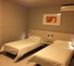 Двухместный номер Standard (двуспальная кровать) в Jinjiang Inn Shanghai Expo Park Pusan Road
