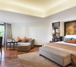 Двухместный полулюкс с видом на реку (двуспальная кровать) в Anantara Riverside Bangkok Resort