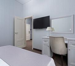 Двухкомнатный семейный в Trianon hotel