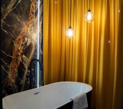 Номер улучшенный с 1 двуспальной кроватью Street в Green Garden Hotel