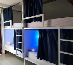 Кровать в общем номере в The Little Nest Phuket