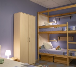 Четырехместный семейный номер в Nice hostel