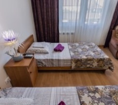 Двухместный номер комфорт с двумя раздельными кроватями+доп место и балконом в Гостевой дом