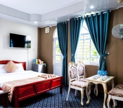 Семейный люкс с балконом в Mui Ne Alena Bungalow Hotel