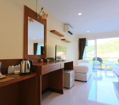 Семейный полулюкс в Good Nice Hotel Patong