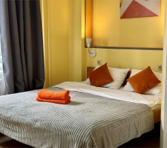 Двухместный номер с одной большой кроватью (DBL) в Riverside Hotel