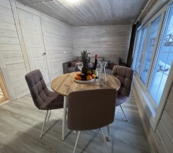 Коттедж с 2 комнатами с красивым видом из окна в Scandinavian Holiday