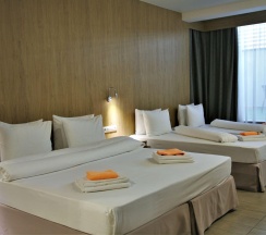 4-местный номер полулюкс с патио в Браво