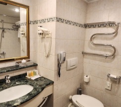 Улучшенный с 2 отдельными кроватями и видом на реку в Radisson Slavyanskaya Hotel Moscow