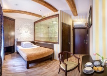 Небольшой одноместный номер в Rossi Boutique Hotel & SPA