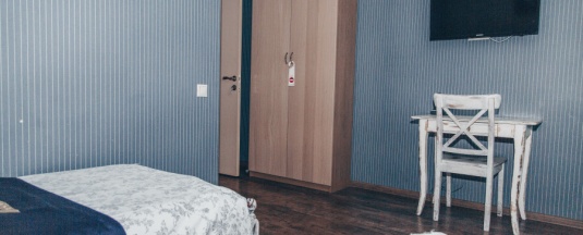 2310 в Аурумс Континент
