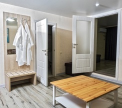 Полулюкс, двухкомнатный номер на втором этаже в Золотая рыбка