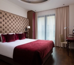 Номер Classic с двуспальной кроватью в Mercure