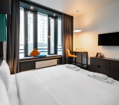 Стандарт с большой кроватью для маломобильных гостей в Delta Sirius