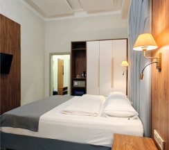 3 этаж I Четырехместный с  двуспальными кроватями в Марис