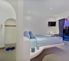 Бунгало рядом с пляжем в La Perle Luxury Boutique Hotel