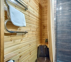 Двухместный 25 люкс с террасой с видом на море двуспальная кровать в Exclusive Hotel&Apartments